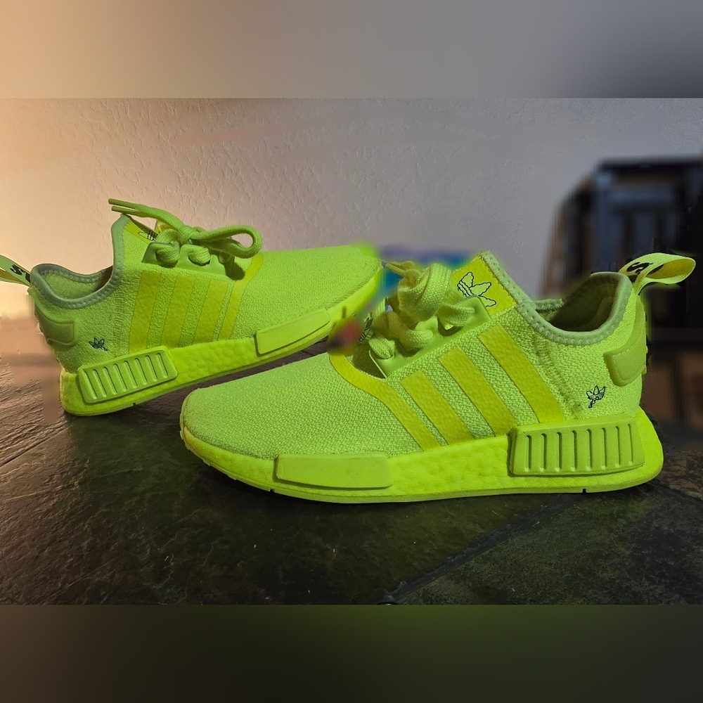 ADIDAS NMD R1 ☆ Solar Yellow ☆ Size 7.5 US Womens ☆ EUC ☆ GW7691